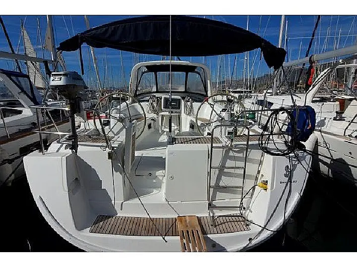 Oceanis 50 Family - External image