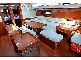 Oceanis 50 Family - Interior image